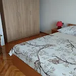 For 6 In Centar Apartmán