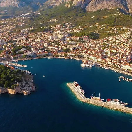 Lägenhet For 6 In Centar Makarska